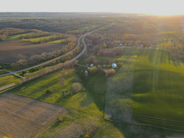 15700 Imbus Lane, EAST DUBUQUE, Illinois 61025, 2 Bedrooms Bedrooms, ,1 BathroomBathrooms,Farm,For Sale,Imbus Lane,202602159