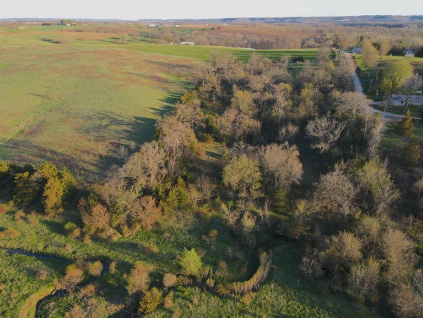 15700 Imbus Lane, EAST DUBUQUE, Illinois 61025, 2 Bedrooms Bedrooms, ,1 BathroomBathrooms,Farm,For Sale,Imbus Lane,202602159