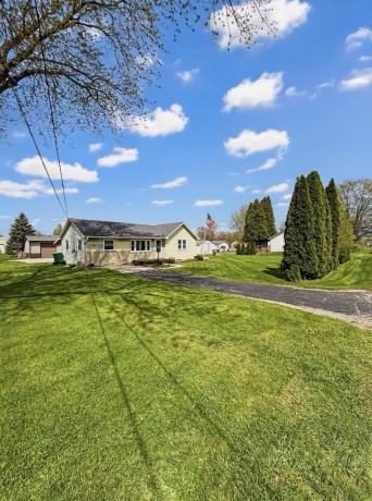 109 South, KIRKLAND, Illinois 60146, 3 Bedrooms Bedrooms, ,1 BathroomBathrooms,House,For Sale,South,202602160