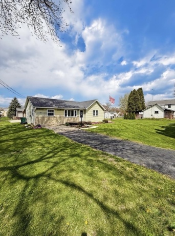 109 South, KIRKLAND, Illinois 60146, 3 Bedrooms Bedrooms, ,1 BathroomBathrooms,House,For Sale,South,202602160