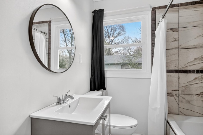 1706 Warren, ROCKFORD, Illinois 61108, 3 Bedrooms Bedrooms, ,1 BathroomBathrooms,House,For Sale,Warren,202602161