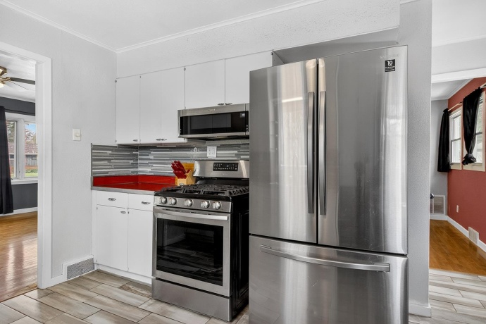 1706 Warren, ROCKFORD, Illinois 61108, 3 Bedrooms Bedrooms, ,1 BathroomBathrooms,House,For Sale,Warren,202602161