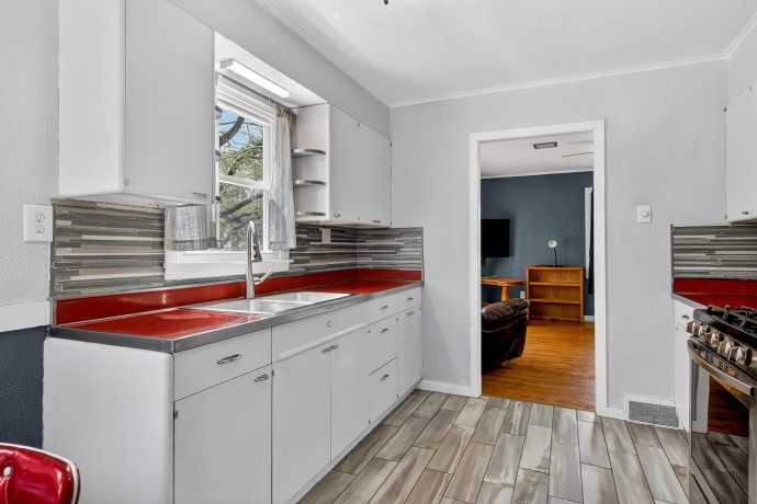 1706 Warren, ROCKFORD, Illinois 61108, 3 Bedrooms Bedrooms, ,1 BathroomBathrooms,House,For Sale,Warren,202602161