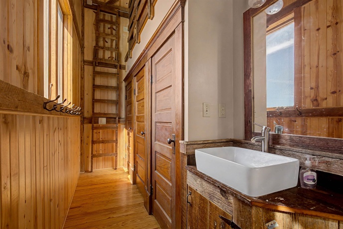 115 Windmill, ELIZABETH, Illinois 61028, 5 Bedrooms Bedrooms, ,3 BathroomsBathrooms,Farm,For Sale,Windmill,202602170