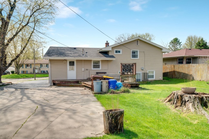 1611 Norte Dame, ROCKFORD, Illinois 61103, 3 Bedrooms Bedrooms, ,1 BathroomBathrooms,House,For Sale,Norte Dame,202602175