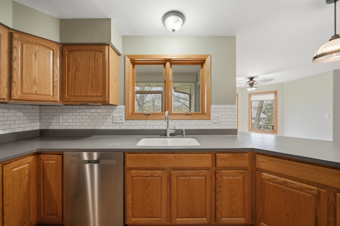 307 Portage, DIXON, Illinois 61021, 3 Bedrooms Bedrooms, ,2 BathroomsBathrooms,House,For Sale,Portage,202602176