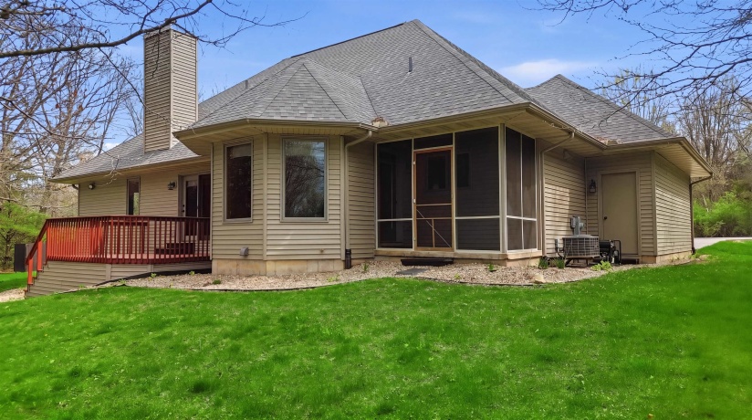 307 Portage, DIXON, Illinois 61021, 3 Bedrooms Bedrooms, ,2 BathroomsBathrooms,House,For Sale,Portage,202602176