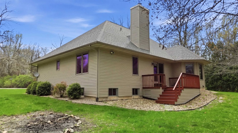 307 Portage, DIXON, Illinois 61021, 3 Bedrooms Bedrooms, ,2 BathroomsBathrooms,House,For Sale,Portage,202602176