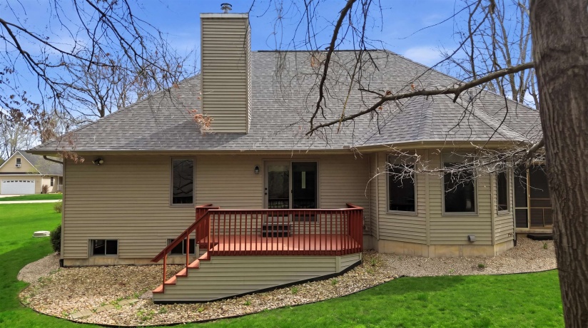 307 Portage, DIXON, Illinois 61021, 3 Bedrooms Bedrooms, ,2 BathroomsBathrooms,House,For Sale,Portage,202602176