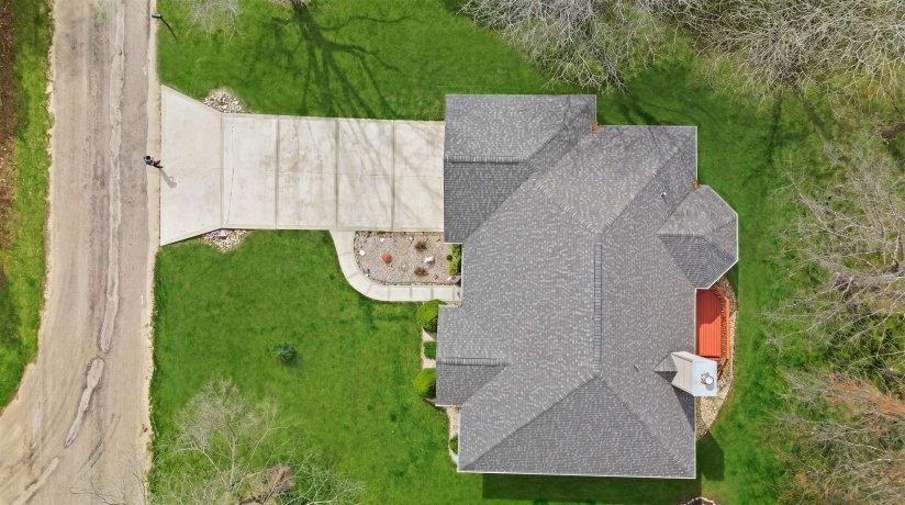 307 Portage, DIXON, Illinois 61021, 3 Bedrooms Bedrooms, ,2 BathroomsBathrooms,House,For Sale,Portage,202602176