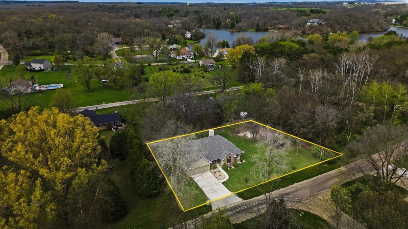 307 Portage, DIXON, Illinois 61021, 3 Bedrooms Bedrooms, ,2 BathroomsBathrooms,House,For Sale,Portage,202602176