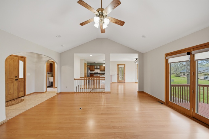 307 Portage, DIXON, Illinois 61021, 3 Bedrooms Bedrooms, ,2 BathroomsBathrooms,House,For Sale,Portage,202602176