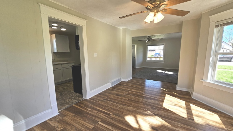 534 Center, SOUTH BELOIT, Illinois 61080, 2 Bedrooms Bedrooms, ,1 BathroomBathrooms,House,For Sale,Center,202602180