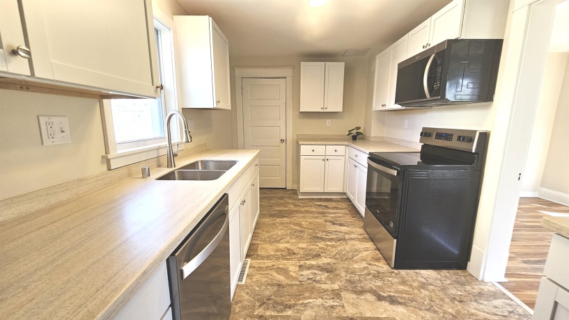 534 Center, SOUTH BELOIT, Illinois 61080, 2 Bedrooms Bedrooms, ,1 BathroomBathrooms,House,For Sale,Center,202602180