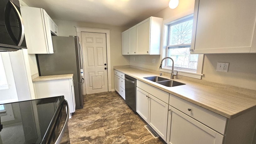 534 Center, SOUTH BELOIT, Illinois 61080, 2 Bedrooms Bedrooms, ,1 BathroomBathrooms,House,For Sale,Center,202602180