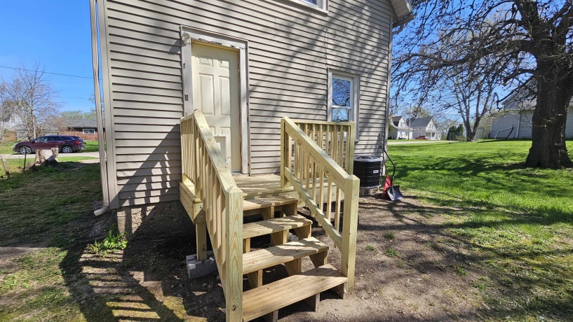 534 Center, SOUTH BELOIT, Illinois 61080, 2 Bedrooms Bedrooms, ,1 BathroomBathrooms,House,For Sale,Center,202602180