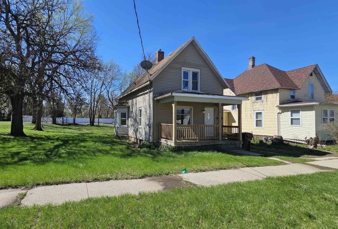 534 Center, SOUTH BELOIT, Illinois 61080, 2 Bedrooms Bedrooms, ,1 BathroomBathrooms,House,For Sale,Center,202602180