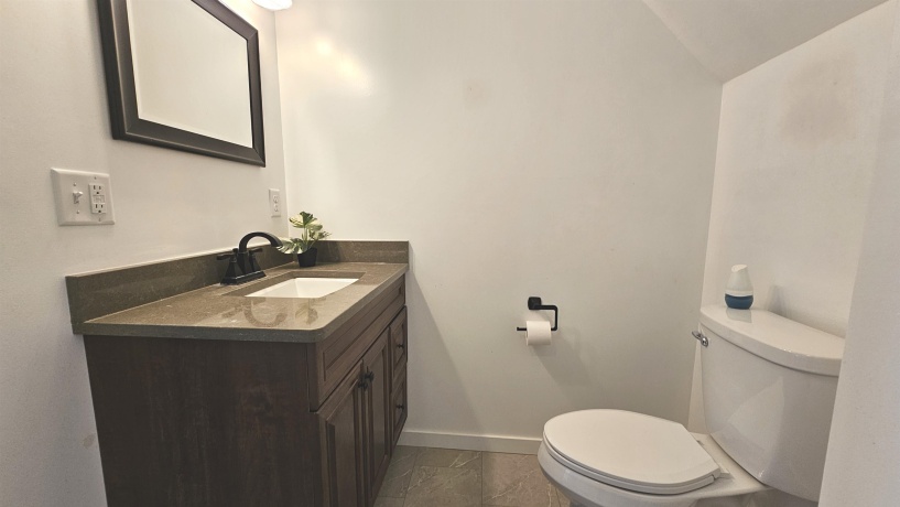 534 Center, SOUTH BELOIT, Illinois 61080, 2 Bedrooms Bedrooms, ,1 BathroomBathrooms,House,For Sale,Center,202602180