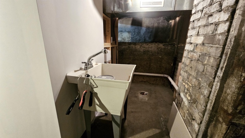 534 Center, SOUTH BELOIT, Illinois 61080, 2 Bedrooms Bedrooms, ,1 BathroomBathrooms,House,For Sale,Center,202602180