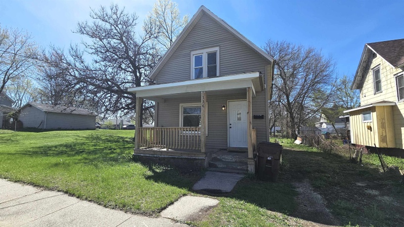 534 Center, SOUTH BELOIT, Illinois 61080, 2 Bedrooms Bedrooms, ,1 BathroomBathrooms,House,For Sale,Center,202602180