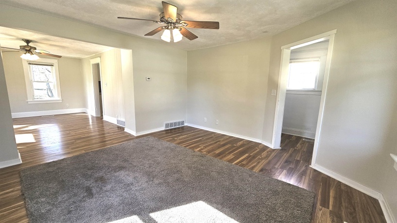 534 Center, SOUTH BELOIT, Illinois 61080, 2 Bedrooms Bedrooms, ,1 BathroomBathrooms,House,For Sale,Center,202602180