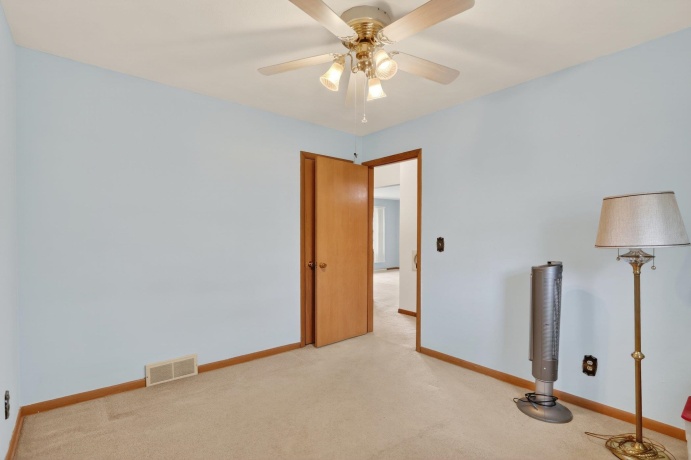 2523 - 2525 Holmes, ROCKFORD, Illinois 61108, ,2 Units,For Sale,Holmes,202602182