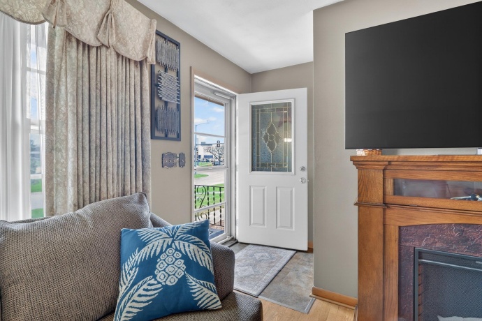 2523 - 2525 Holmes, ROCKFORD, Illinois 61108, ,2 Units,For Sale,Holmes,202602182