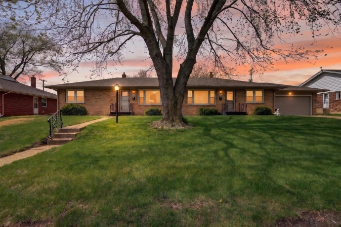 2523 - 2525 Holmes, ROCKFORD, Illinois 61108, ,2 Units,For Sale,Holmes,202602182