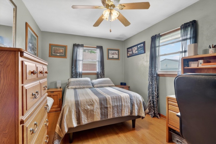 2523 - 2525 Holmes, ROCKFORD, Illinois 61108, ,2 Units,For Sale,Holmes,202602182