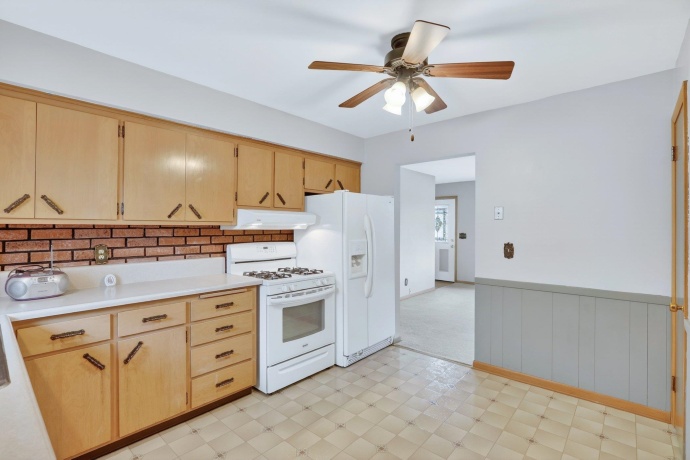 2523 - 2525 Holmes, ROCKFORD, Illinois 61108, ,2 Units,For Sale,Holmes,202602182