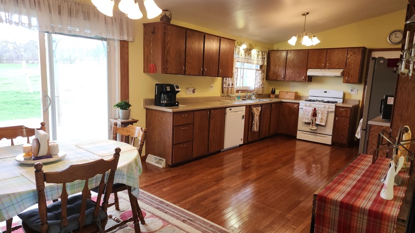 N339 Mt Hope, BRODHEAD, Illinois 53520, 3 Bedrooms Bedrooms, ,2 BathroomsBathrooms,House,For Sale,Mt Hope,202602181