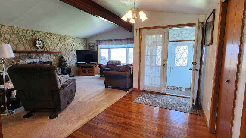 N339 Mt Hope, BRODHEAD, Illinois 53520, 3 Bedrooms Bedrooms, ,2 BathroomsBathrooms,House,For Sale,Mt Hope,202602181