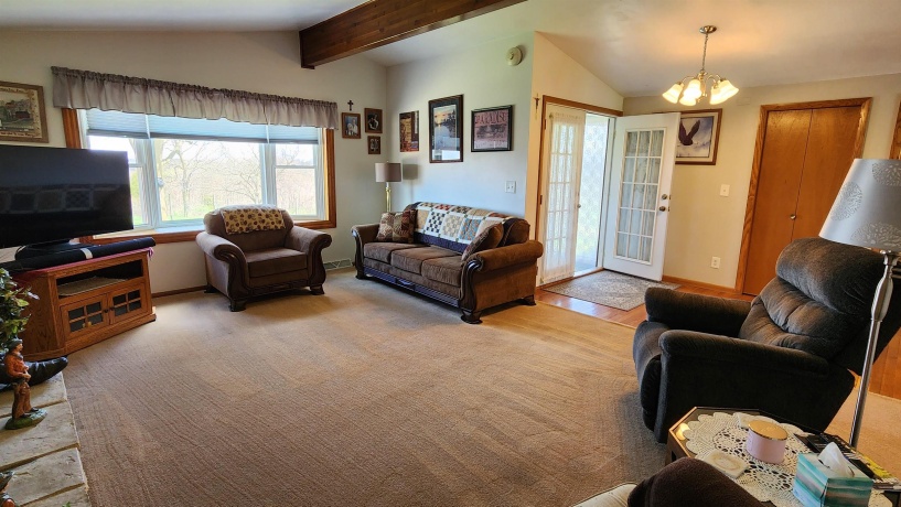 N339 Mt Hope, BRODHEAD, Illinois 53520, 3 Bedrooms Bedrooms, ,2 BathroomsBathrooms,House,For Sale,Mt Hope,202602181