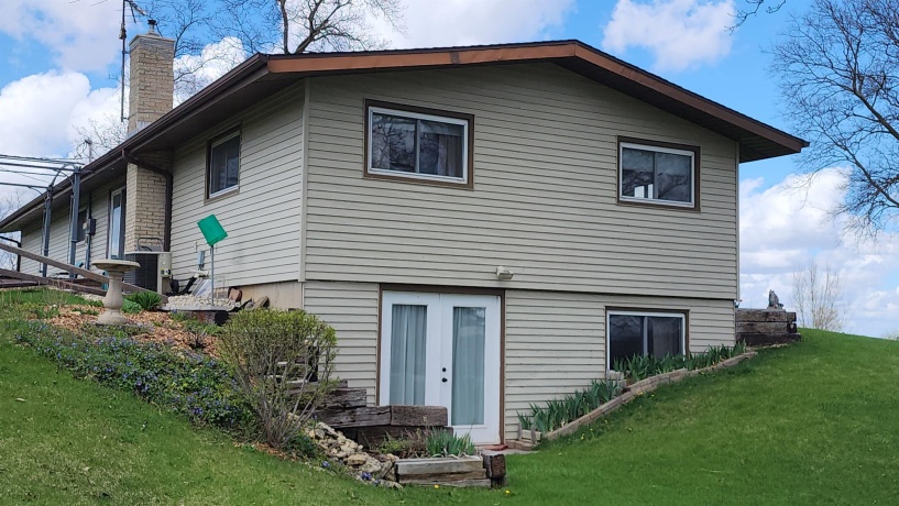 N339 Mt Hope, BRODHEAD, Illinois 53520, 3 Bedrooms Bedrooms, ,2 BathroomsBathrooms,House,For Sale,Mt Hope,202602181