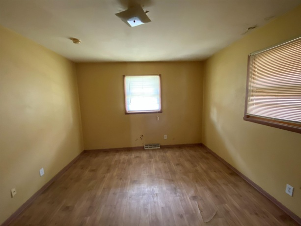 1015 Furman, ROCKFORD, Illinois 61101, ,2 Units,For Sale,Furman,202602194