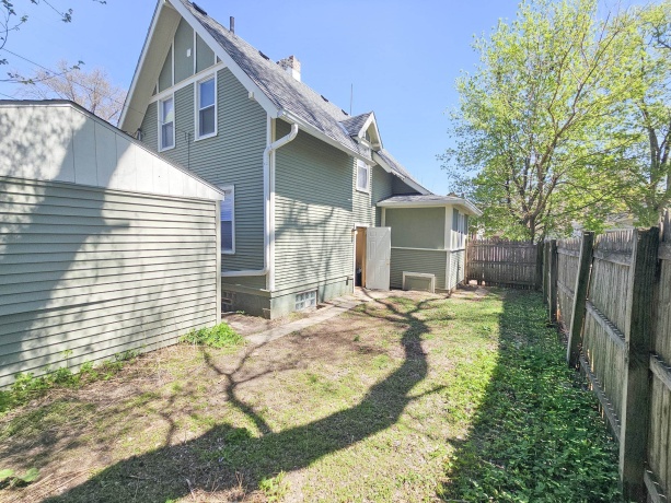 1904 Andrews, ROCKFORD, Illinois 61101, 2 Bedrooms Bedrooms, ,1 BathroomBathrooms,House,For Sale,Andrews,202602195