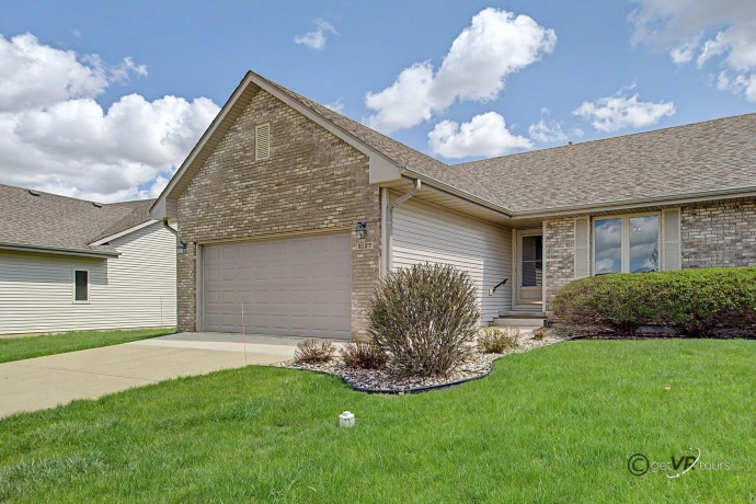 3127 Sandy Pointe, FREEPORT, Illinois 61032, 2 Bedrooms Bedrooms, ,2 BathroomsBathrooms,Condominium,For Sale,Sandy Pointe,202602196