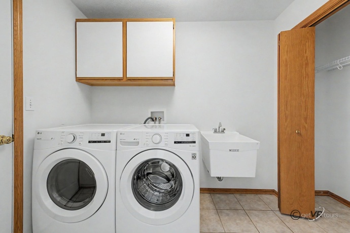 3127 Sandy Pointe, FREEPORT, Illinois 61032, 2 Bedrooms Bedrooms, ,2 BathroomsBathrooms,Condominium,For Sale,Sandy Pointe,202602196