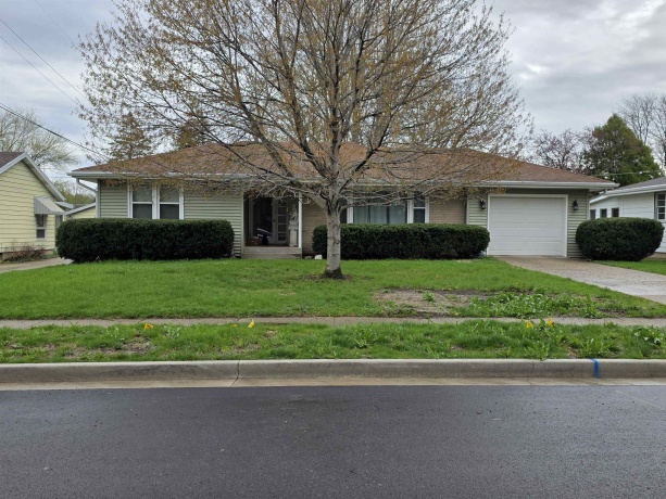 1427 Blackhawk, FREEPORT, Illinois 61032, 3 Bedrooms Bedrooms, ,1 BathroomBathrooms,House,For Sale,Blackhawk,202602200