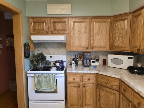 1427 Blackhawk, FREEPORT, Illinois 61032, 3 Bedrooms Bedrooms, ,1 BathroomBathrooms,House,For Sale,Blackhawk,202602200