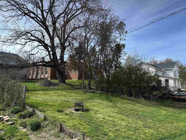 208 COLLEGE, MOUNT CARROLL, Illinois 61053, 3 Bedrooms Bedrooms, ,1 BathroomBathrooms,House,For Sale,COLLEGE,202602201