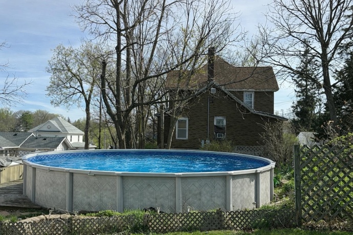 Pool water is AI
