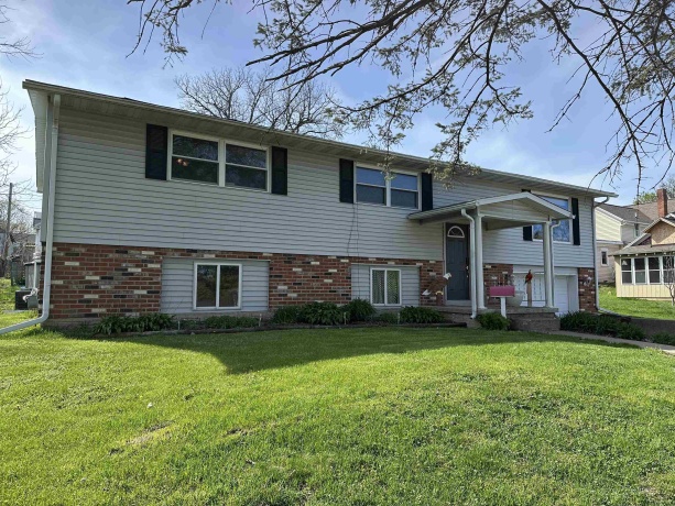 208 COLLEGE, MOUNT CARROLL, Illinois 61053, 3 Bedrooms Bedrooms, ,1 BathroomBathrooms,House,For Sale,COLLEGE,202602201