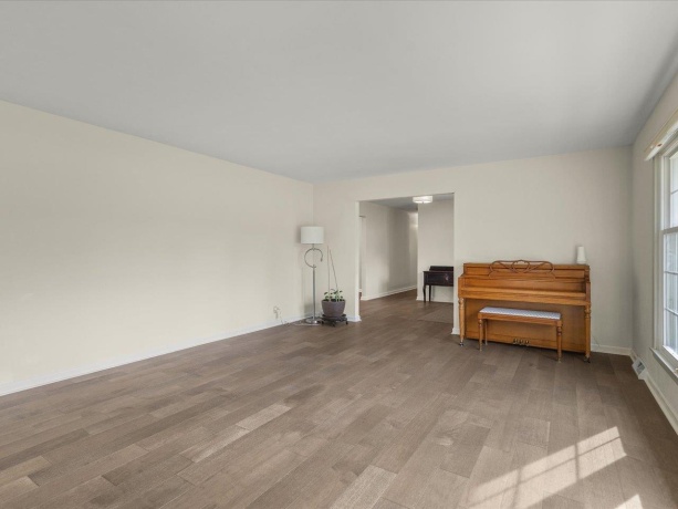 2509 Driftwood, ROCKFORD, Illinois 61107, 5 Bedrooms Bedrooms, ,2 BathroomsBathrooms,House,For Sale,Driftwood,202602202