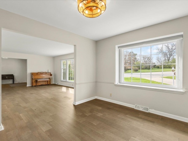 2509 Driftwood, ROCKFORD, Illinois 61107, 5 Bedrooms Bedrooms, ,2 BathroomsBathrooms,House,For Sale,Driftwood,202602202