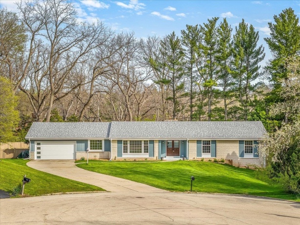 2509 Driftwood, ROCKFORD, Illinois 61107, 5 Bedrooms Bedrooms, ,2 BathroomsBathrooms,House,For Sale,Driftwood,202602202