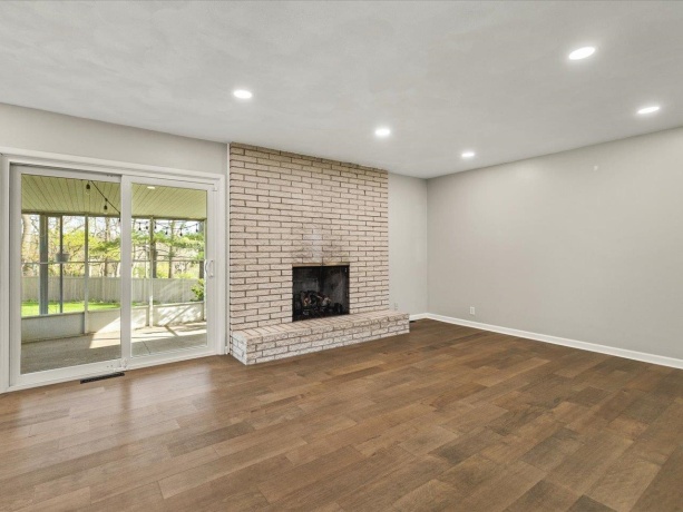 2509 Driftwood, ROCKFORD, Illinois 61107, 5 Bedrooms Bedrooms, ,2 BathroomsBathrooms,House,For Sale,Driftwood,202602202