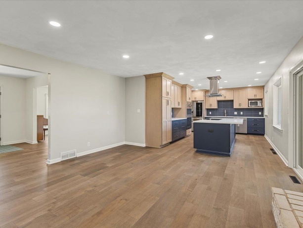 2509 Driftwood, ROCKFORD, Illinois 61107, 5 Bedrooms Bedrooms, ,2 BathroomsBathrooms,House,For Sale,Driftwood,202602202