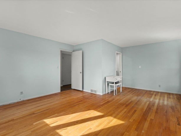 2509 Driftwood, ROCKFORD, Illinois 61107, 5 Bedrooms Bedrooms, ,2 BathroomsBathrooms,House,For Sale,Driftwood,202602202