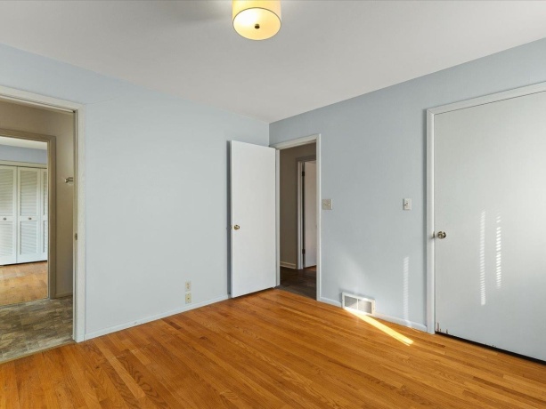 2509 Driftwood, ROCKFORD, Illinois 61107, 5 Bedrooms Bedrooms, ,2 BathroomsBathrooms,House,For Sale,Driftwood,202602202